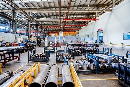 看見數字中國 媒體探營探訪廈門聯通打造的銀華機械5g智慧工廠